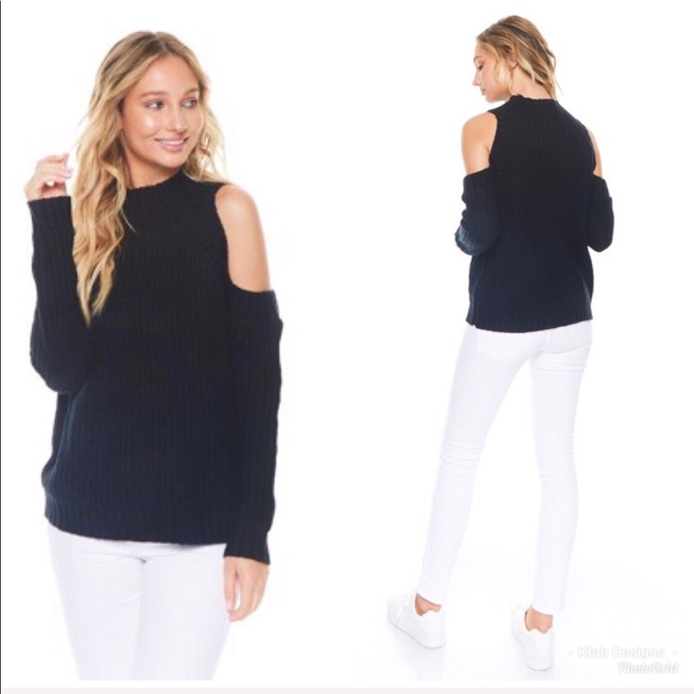 🛍LAST 1! Cold Shoulder Relaxed Fit Sweater! - Picture 7 of 8